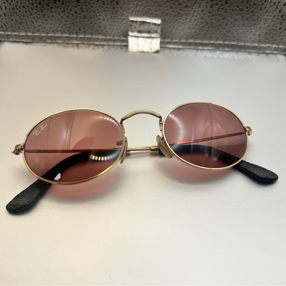 Limited Edition  
Ray Ban + Peggy Gou Violet Oval Sunglasses